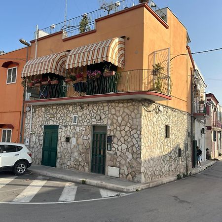 Dimora Cuoccio Bed & Breakfast Bari Dış mekan fotoğraf